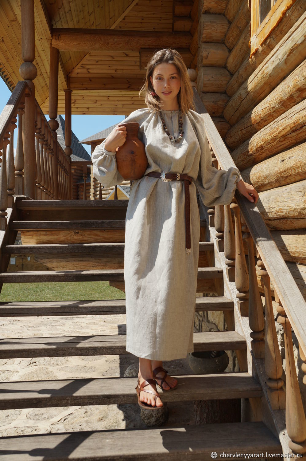 Girls in Slavic costumes in Fez